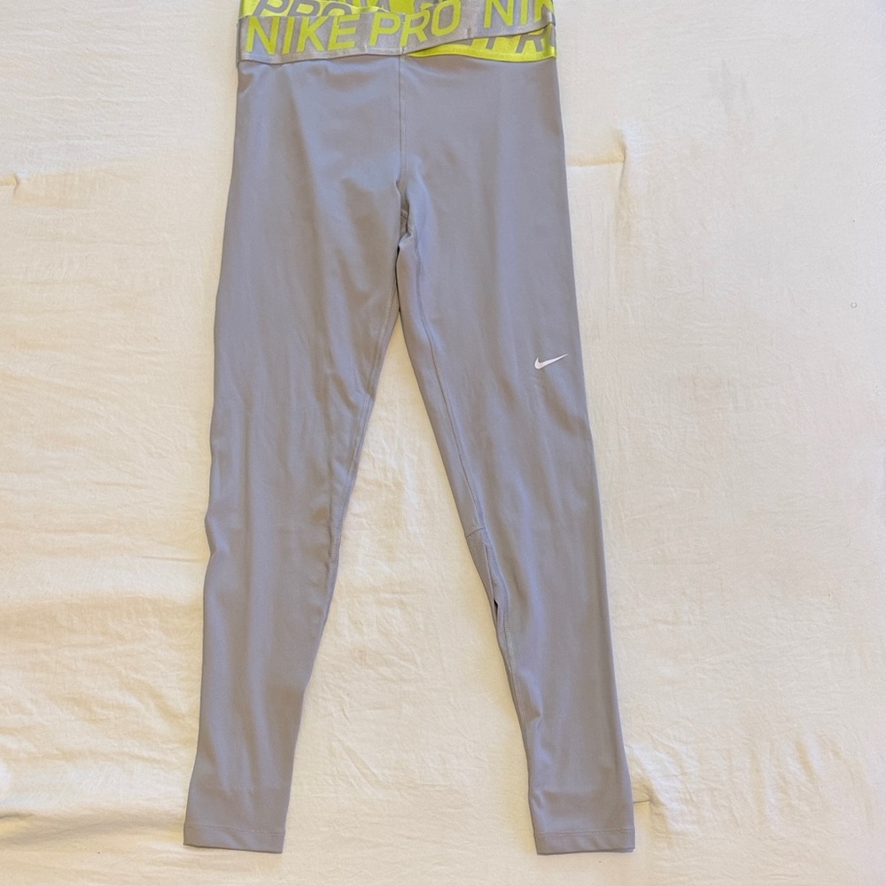 Nike women’s Gray Leggings